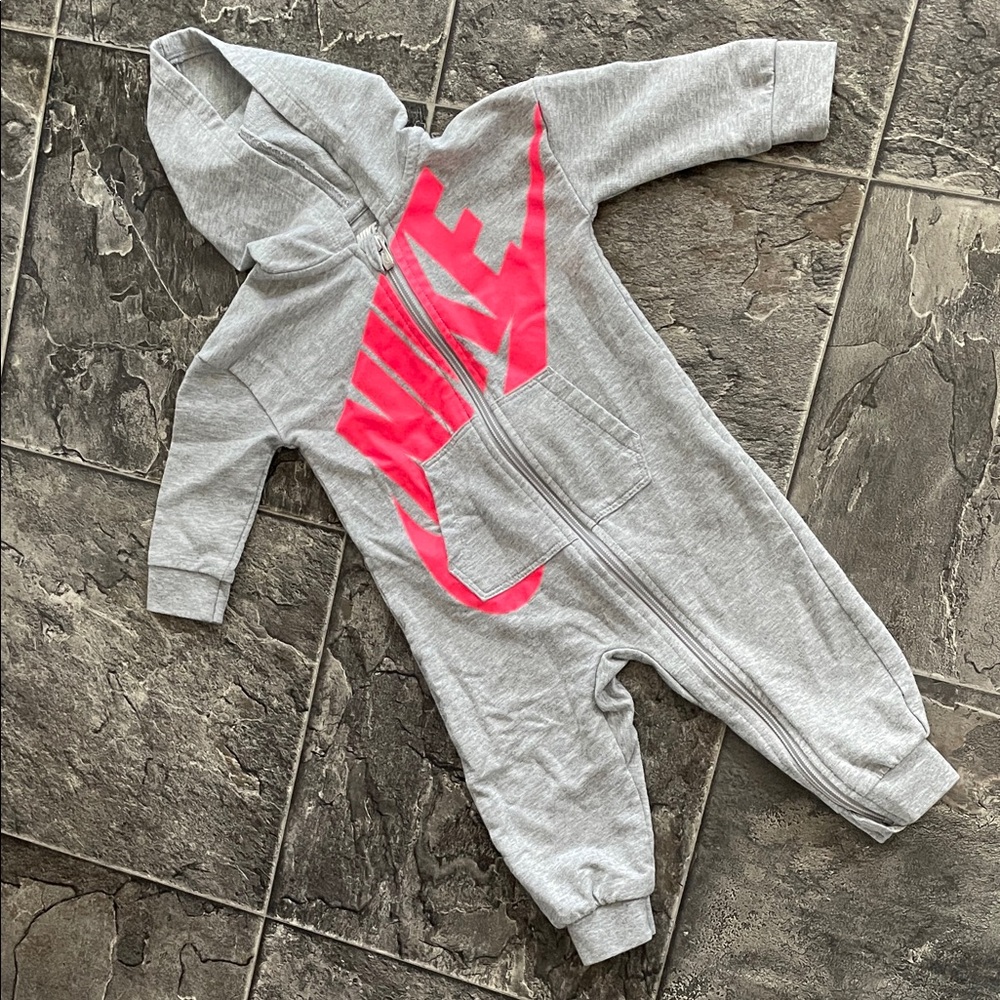 NIKE Unisex Onesie Gray Pink Logo Hooded Zipper-Closure Sporty Soft Comfortable